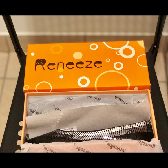 ⭐️New Sequins Shoes⭐️ - Picture 8 of 8